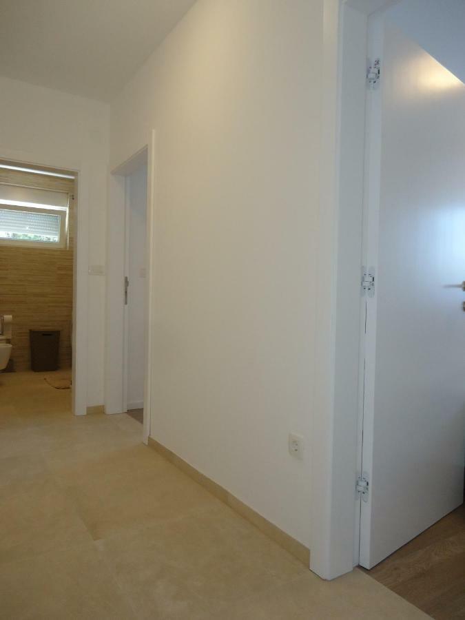 Apartment Pipe Malinska Bagian luar foto